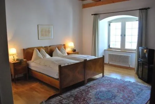 NRAR Hotel Hirschen in Beromünster, Schweiz