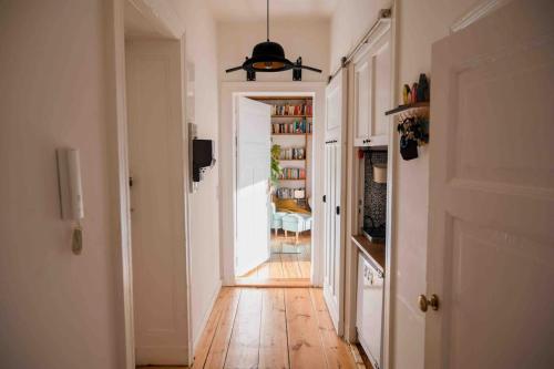 Sunny apartment in a great location in Tempelhof