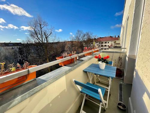 Sunny apartment in a great location in Tempelhof