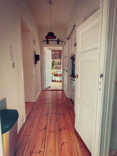 Sunny apartment in a great location in Tempelhof