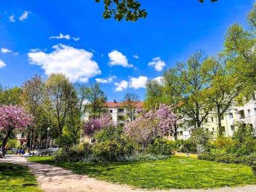 Sunny apartment in a great location in Tempelhof