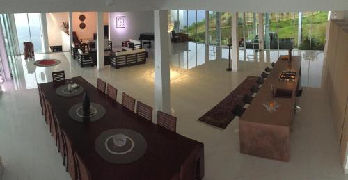 Étterem, Singha Sanasa Luxury Homestay in Pundaluoya