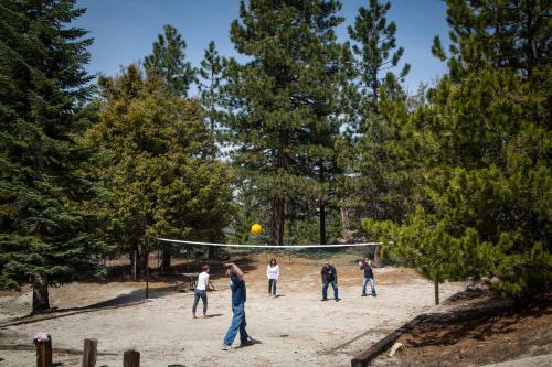Idyllwild Camping Resort Wheelchair Accessible Cottage - image 8