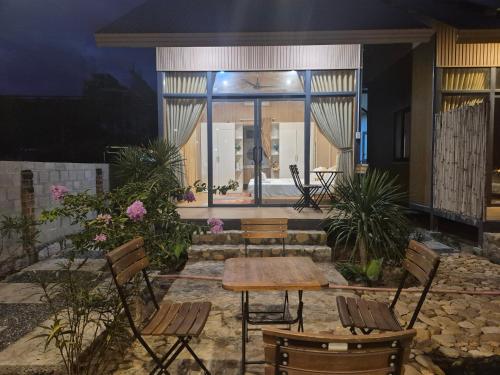 Cây Trôm Homestay 1 – khách sạn tại Vĩnh Hải