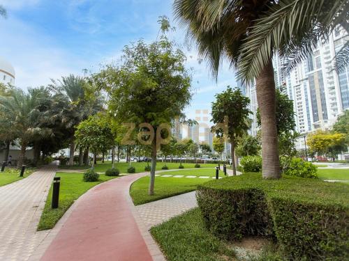 Luxury 2BR at Boulevard Point | Walk to Dubai Mall Dubai 