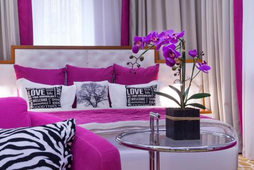 Mirax Sapphire Boutique Hotel - main image