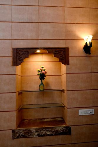 L G Guest House - image 5