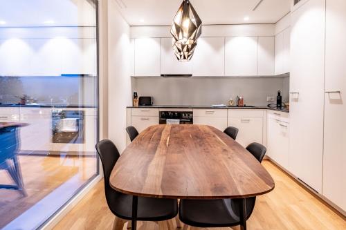  The R Apartment Engelberg, KLIMA, NEU, Balkon, Parking in Balsthal