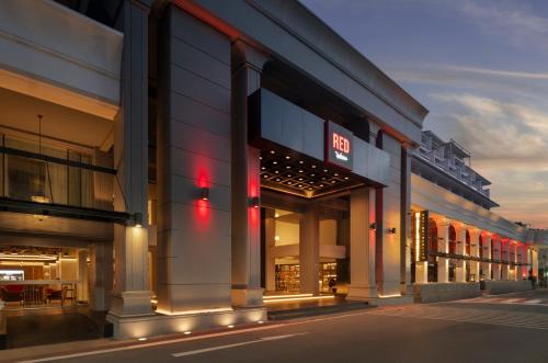 Radisson RED Phuket Patong Beach, Pláž Patong