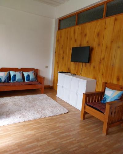 Ag-aggongan Lodge in Asin Road