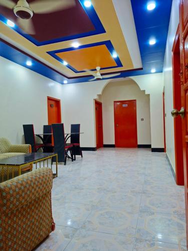 Royal Residency Guest House Karachi in Faisal Cantonment