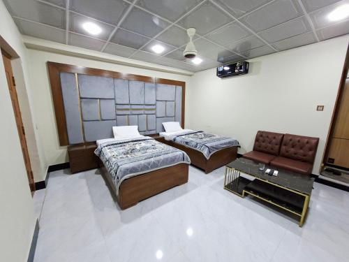 Royal Residency Guest House Karachi in Faisal Cantonment