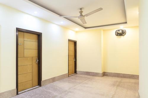 Hotel Golden Gate Deluxe – Delhi