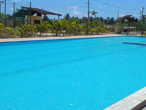 Linda casa em condomínio fechado (Linda casa em condominio fechado) in Pontal Do Peba
