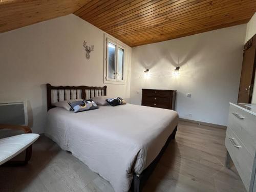 Appartement 4 chambres, séjour, cuisine (Appartement 4 chambres, sejour, cuisine) in Castillon-de-Larboust