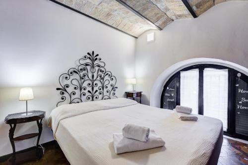 Charming Apartment with Garden, Parking & Metro