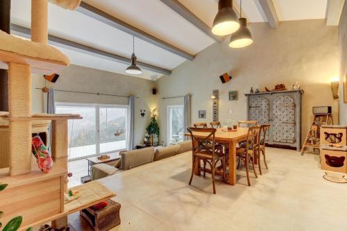 Nature House in Revest-les-Roches
