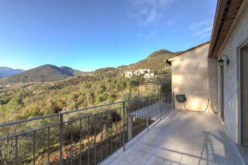 Nature House in Revest-les-Roches