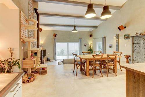 Nature House in Revest-les-Roches
