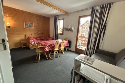 Bright studio in Risoul ski on foot and comfort in Risoul