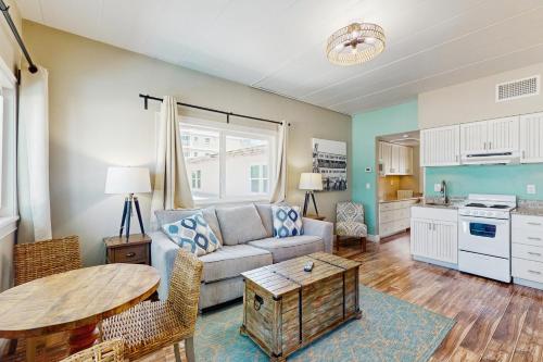 Bungalow Beach Place 8 in Clearwater Beach, USA