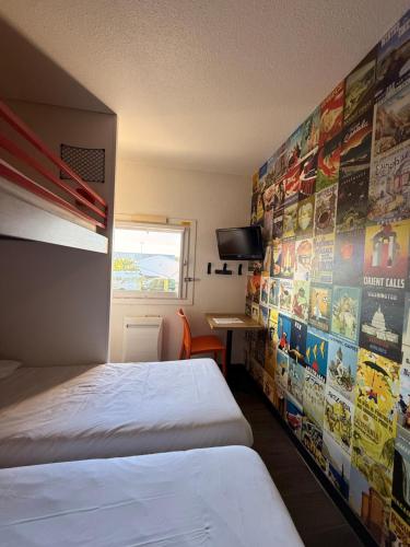 1 double bed, 1 bunk bed
