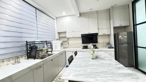 Kitchen, ZNH LUXE LIVING, Ipoh in Chepor Sentosa