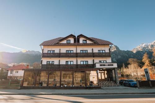 入口, Suru Hotel & Restaurant in 波伊安納塔普魯