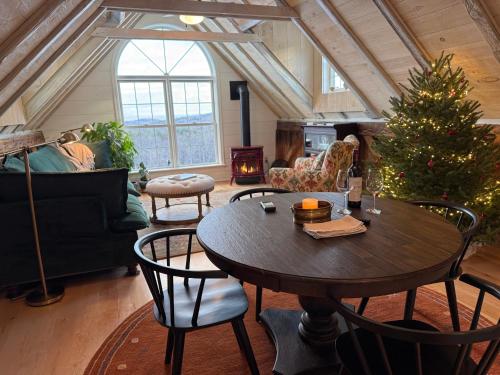 Iekārtas, Elegant Private Barn Apartment in E Dover with 50 mile view in Dover (VT)