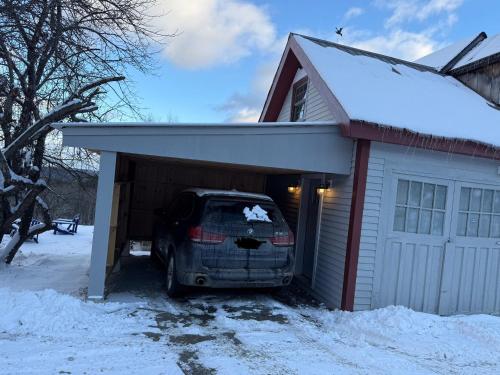 Elegant Private Barn Apartment in E Dover with 50 mile view in Dover (VT)