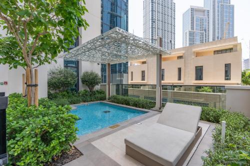 2BR Next To Dubai Mall With Full Burj Khalifa View 