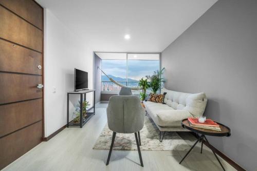 Unique 1BD 1.5Bath | Best views | Long term