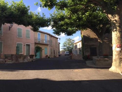 Cécile (Cecile) in Montgaillard (Languedoc-Roussillon)