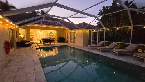 VIlla Gordian Naples Florida - image 4