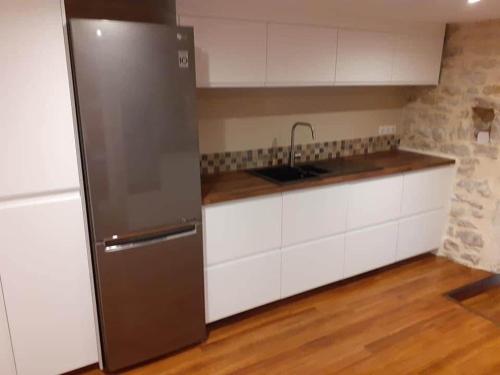 virtuve, La Grange, superb 4 bedroom barn conversion in Bourgogne in Paris-l'Hopital (Burgundy)