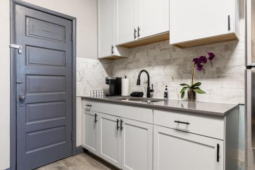 Gateway Duplex Retreat by StayLage - image 14