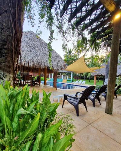 With that poetic garden and the sea very close in Chulamar