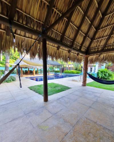 With that poetic garden and the sea very close in Chulamar