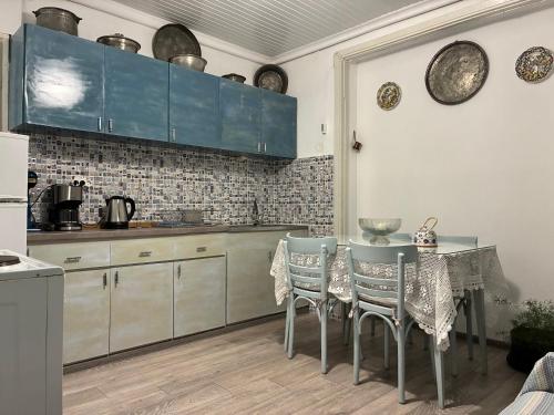 Kitchen, Old Town Traditional Residence in Kavala