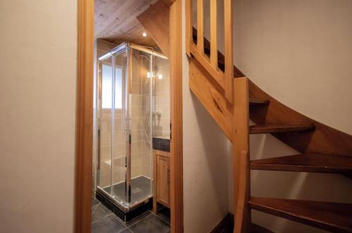 Fürdőszoba, Gran Casa en Das in Das