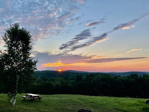 Dārzs, Elegant Private Barn Apartment in E Dover with 50 mile view in Dover (VT)