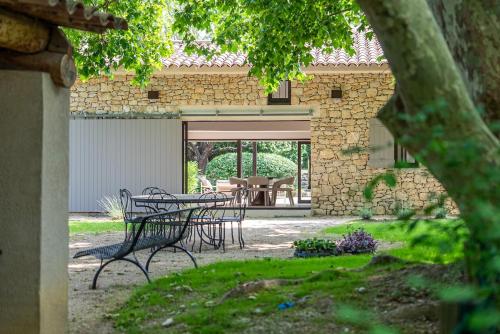 Magnifique villa au coeur de la campagne de Gordes