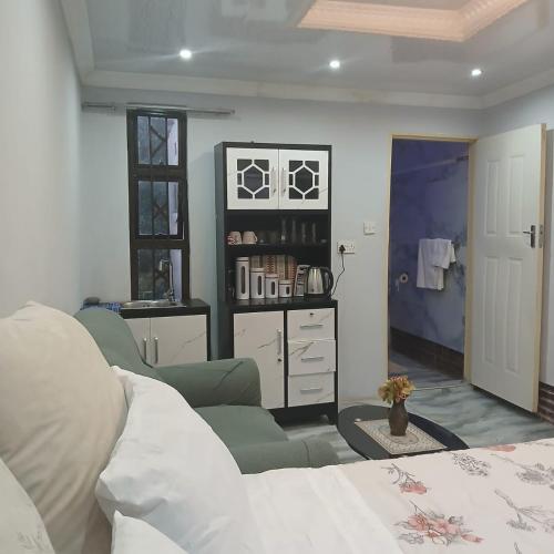 Carlcyn 263 Cottage in บูลาวาโย