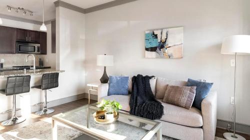 Einrichtungen, Landing Stunning 3BD Gym Pool in Plano (TX)