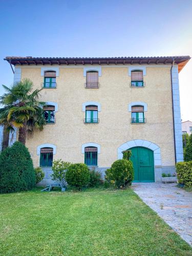 Casa Rural Masión de Egüés gîte à louer Irotz