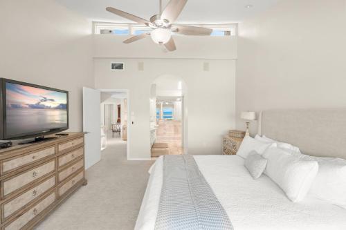 Siesta Breakers Penthouse on the Beach - image 2