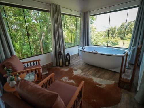Chalé com vista para montanhas, hidro e piscina em Socorro - Refúgio Campestre - Sabiá – khách sạn tại Socorro
