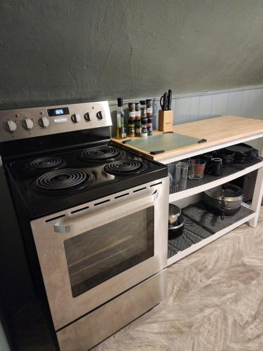 virtuvė, Best Private Apartment in New Glasgow Close to Downtown in Naujasis Glasgas