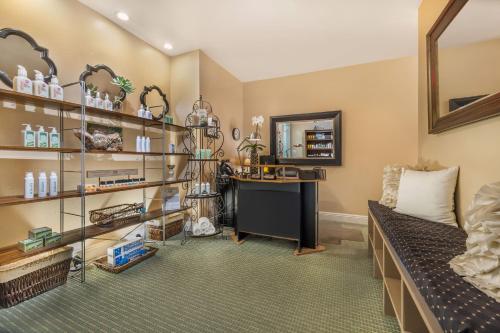 Palm Canyon Resort by Diamond Resorts - image 2