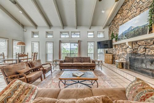 Ruidoso Home w/ Private Wet Bar & Pool Table, Ruidoso